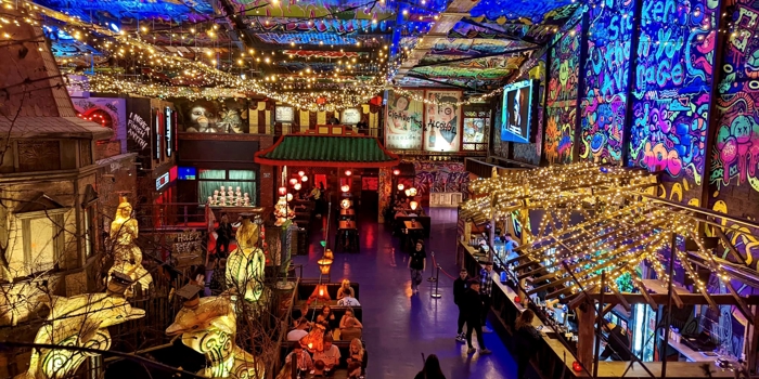 The interior of Golf Fang.